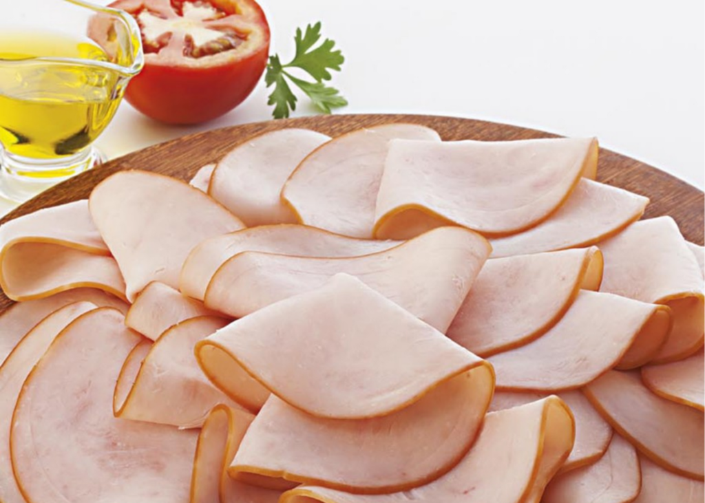 Prato de peito de peru exibido como produto fit ou saudável